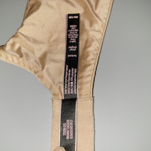 38D VICTORIA'S SECRET Bombshell Add-2-Cups Smooth Push-Up Bra - Picture 6 of 6